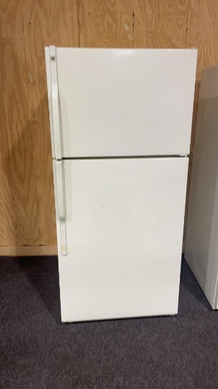 GE 18.2 CF Refrigerator will not cool