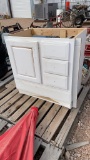 Vanity cabinet