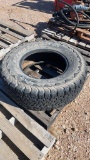 LT285/70R17 tire