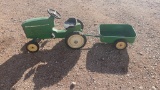 Kids John Deere tractor w/trailer