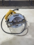 Dewalt DW368 7-1/4 Circular Saw