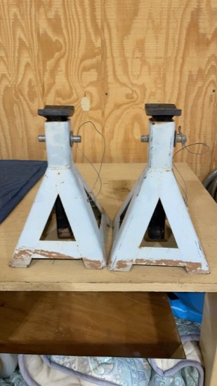 Pair of jack stands