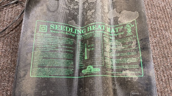 4 seedling heat mats