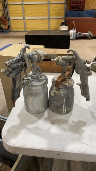 2 paint guns