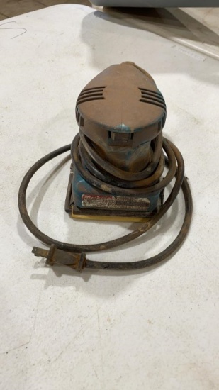Makita palm sander