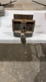 Bench vise