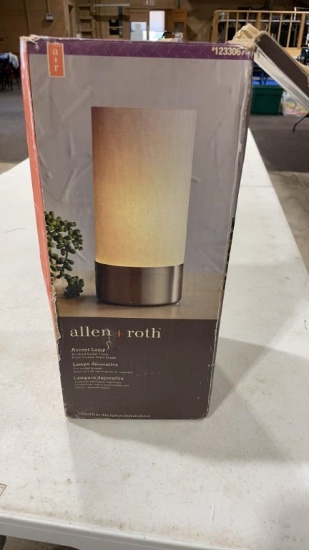 Accent lamp-brushed nickel finish