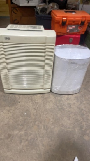2 air purifiers