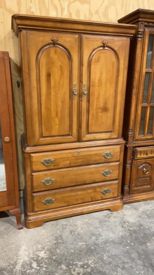 Armoire/TV cabinet