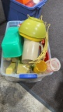Tub of misc vintage Tupperware
