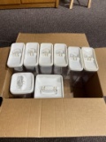 Box of 8 plastic canisters