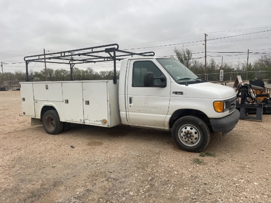 2004 Ford F450 SERVICE TRUCK