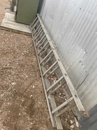 20’ aluminum extension ladder