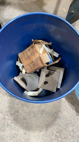 Lot of misc pipe tong jaws