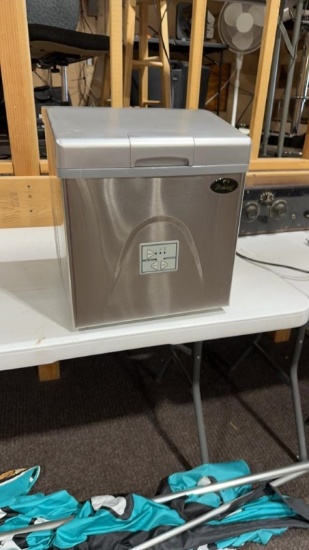 New WindChaser ice making machine
