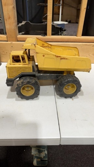 Vintage Tonka metal dump truck