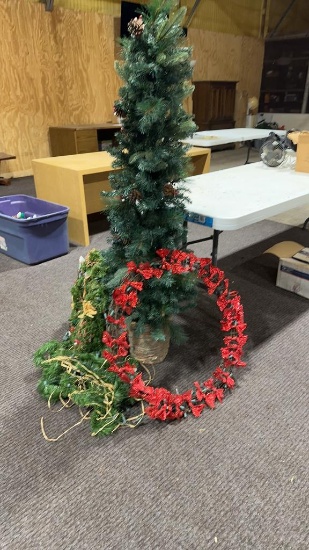 Christmas tree, garland & 2 wreaths