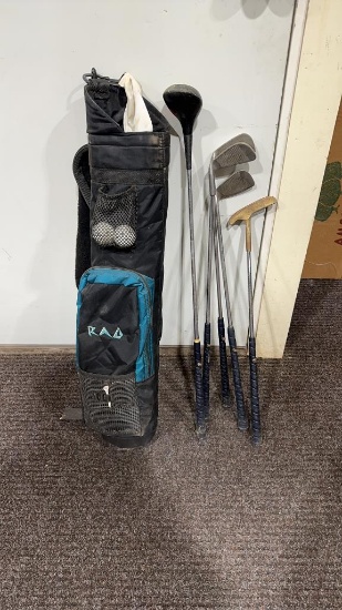 Kids golf clubs w/bag & dart game