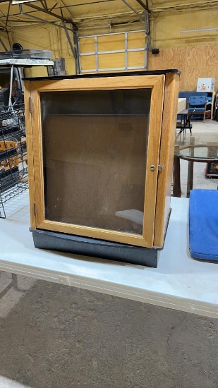 Glass display case-no key