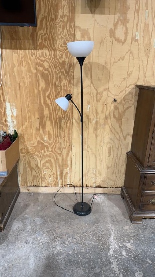 Floor lamp