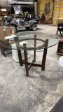 Round table w/glass