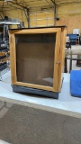 Glass display case-no key