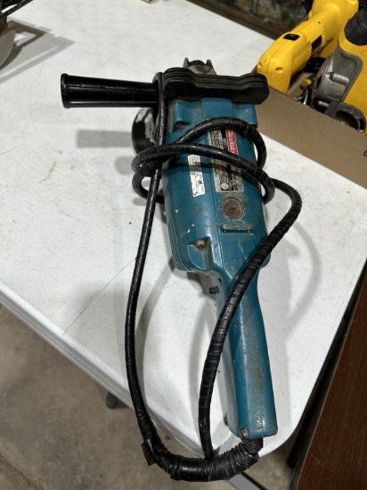 Makita grinder