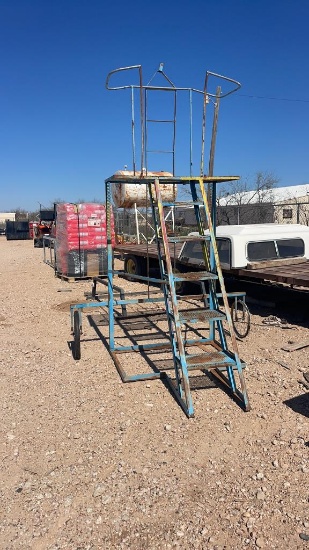 Rolling platform stand.
