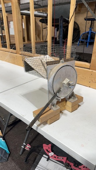 Pecan sheller