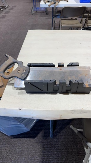 Miter box w/back saw