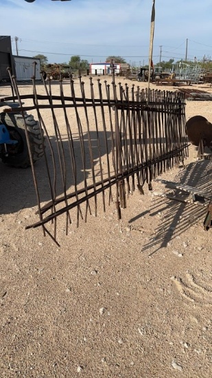 Lot of decorative fencing