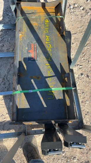 Landhonor Universal skid steer adapter plate