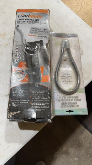 New lever grease gun w/grease hose