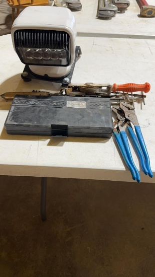 Lot of misc tools & go light