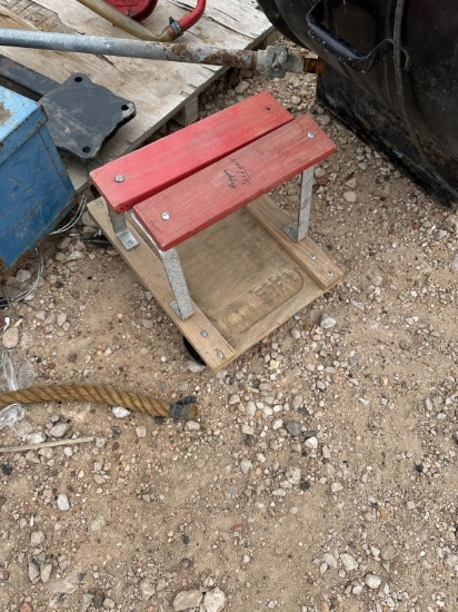 Rolling stool
