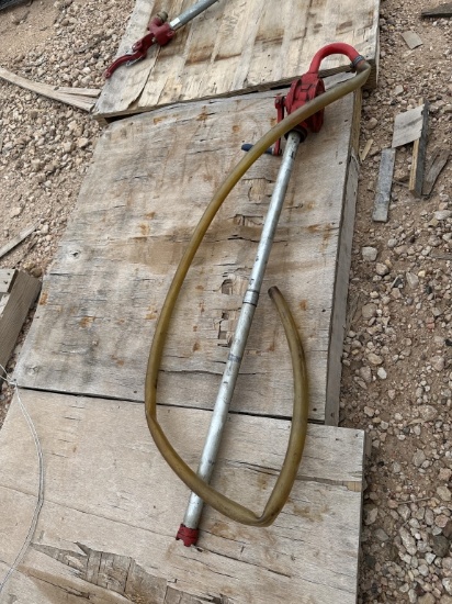 Hand operated fuel pump