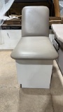 Manual medical exam bed