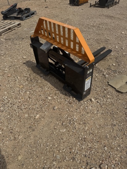 Wolverine Hydraulic Pallet forks for skid steer