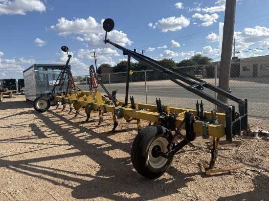 30’ Chisel Plow W/ Row Markers