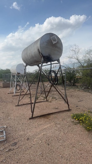 500 Gal Fuel Tank On Stand