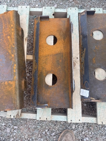 Dingo mini Skid Steer Mounting Plate