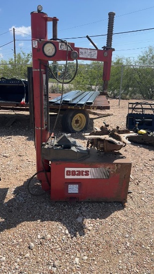 Coats tire machine