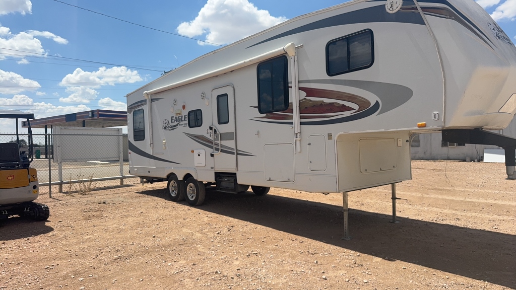2011 Jayco Eagle 5th wheel Travel Trailer