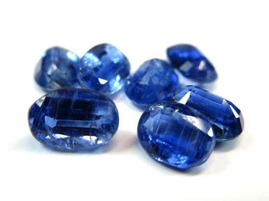 4.21 ct. Royal Blue Kyanite