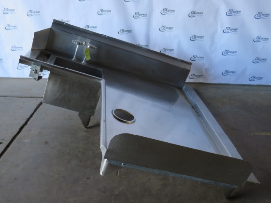 Stainless Steel Single Basin Corner Sink w/Splash Gaurd