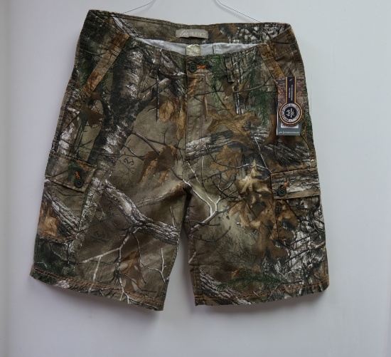 Realtree shorts Camoflauged and Camo Pockets New