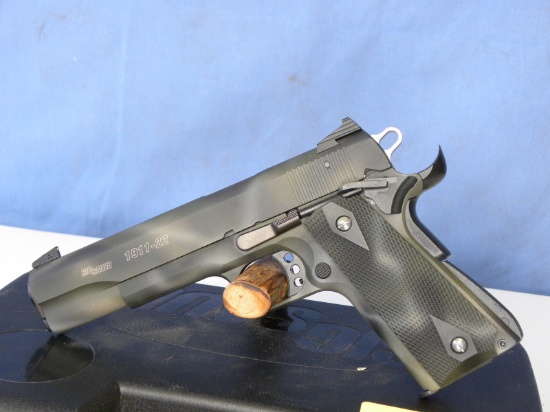 Sig Sauer 1911 Camo .22 LR (663)