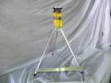 Stanrite #153 Aluminum Tabletop Easel holds 20'x24