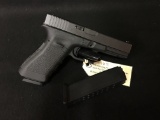 Glock 17 9mm w/extra mag