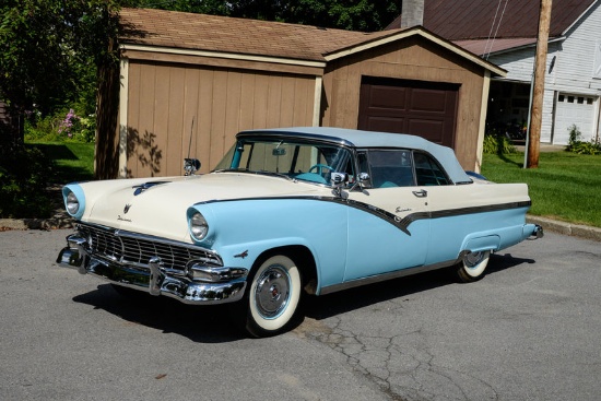 1956 Ford Fairlane Sunliner